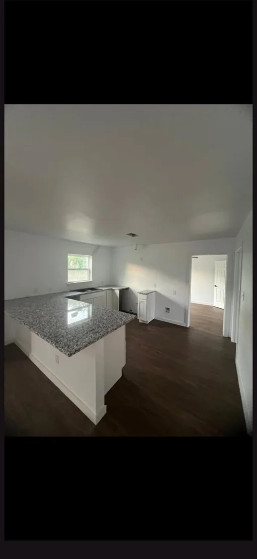 Photo of 920 Hines Avenue