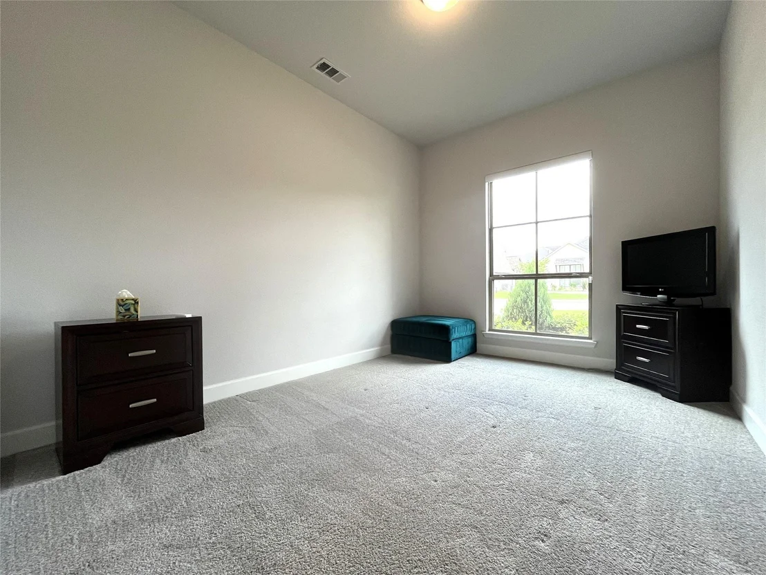 Photo of 2834 Midlake Drive