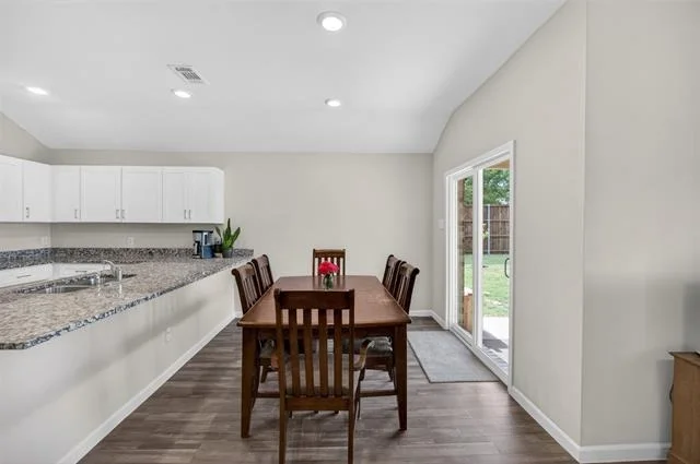 Photo of 901 E 3rd Street