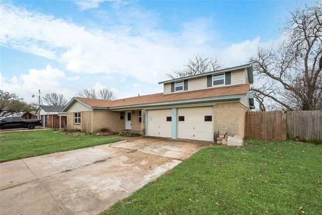 Photo of 725 Meadowlark Circle