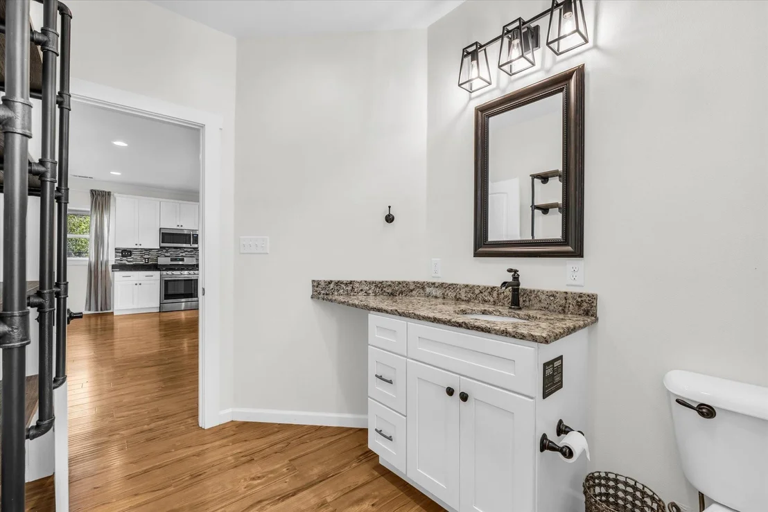 Photo of 348 Barker Lane