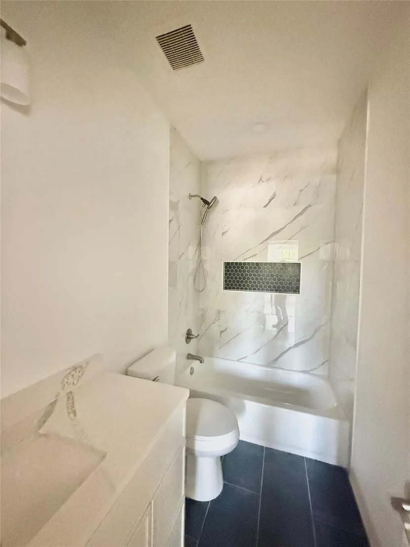 Photo of 2109 Jane