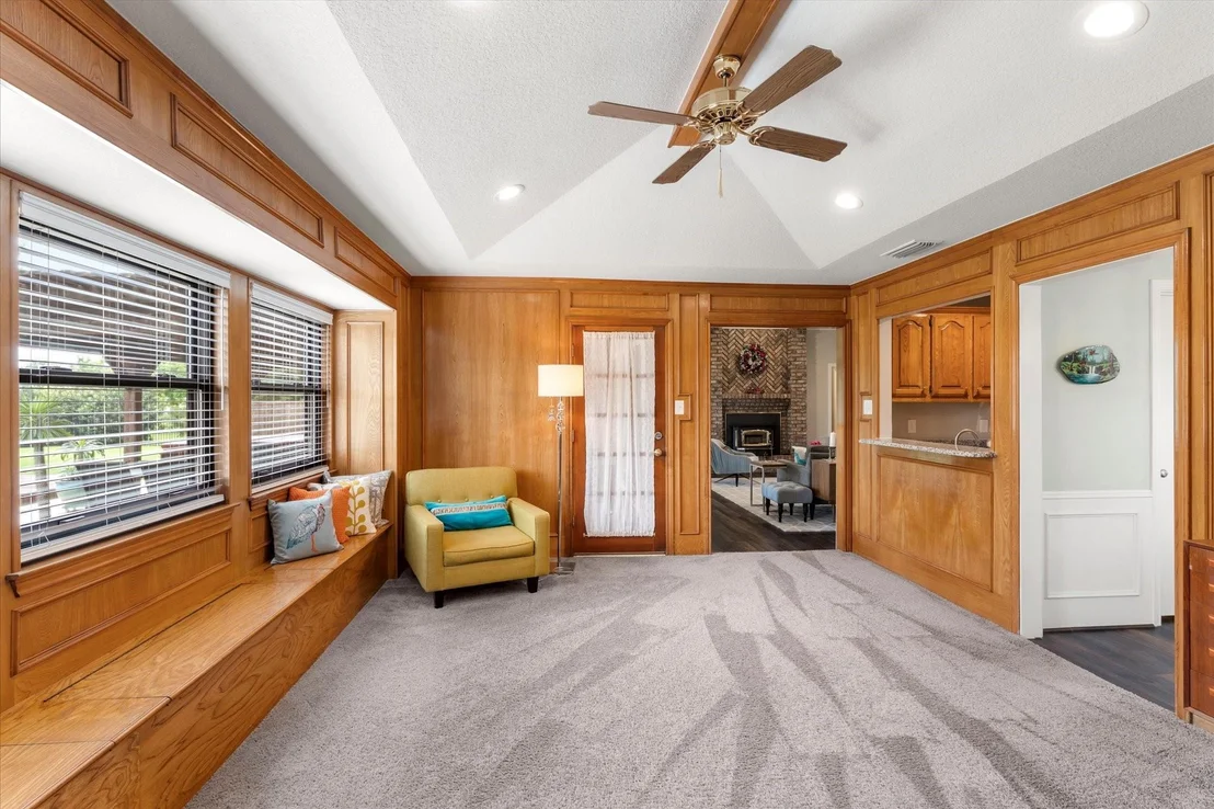 Photo of 10612 Live Oak Drive