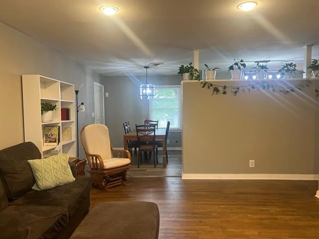 Photo of 1305 Hillcrest Drive