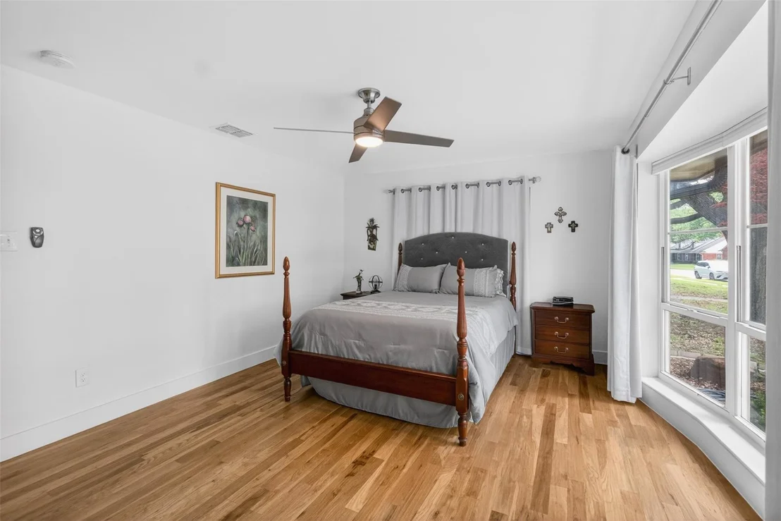 Photo of 6233 Crestmont Drive
