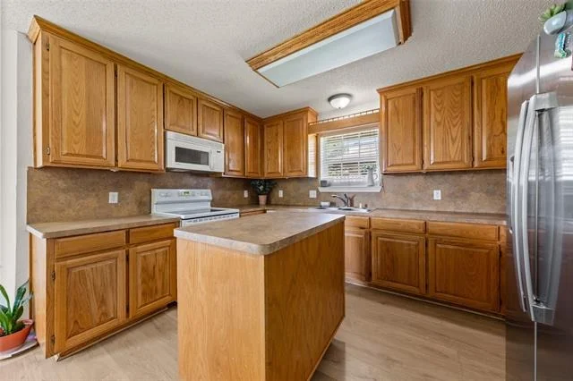 Photo of 104 W Jade Drive