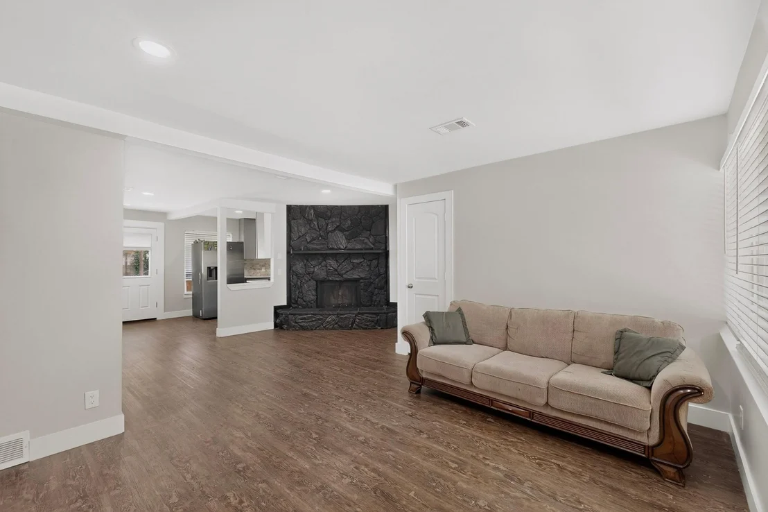 Photo of 2310 Costa Mesa Drive