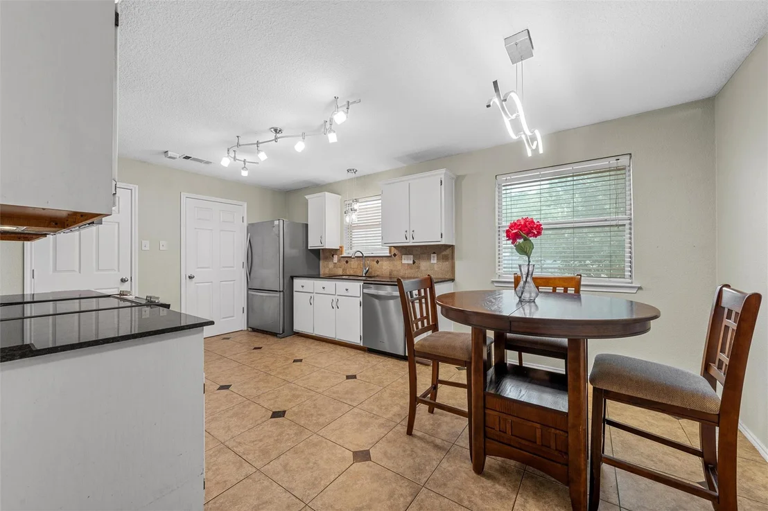 Photo of 4602 Stonehaven Drive