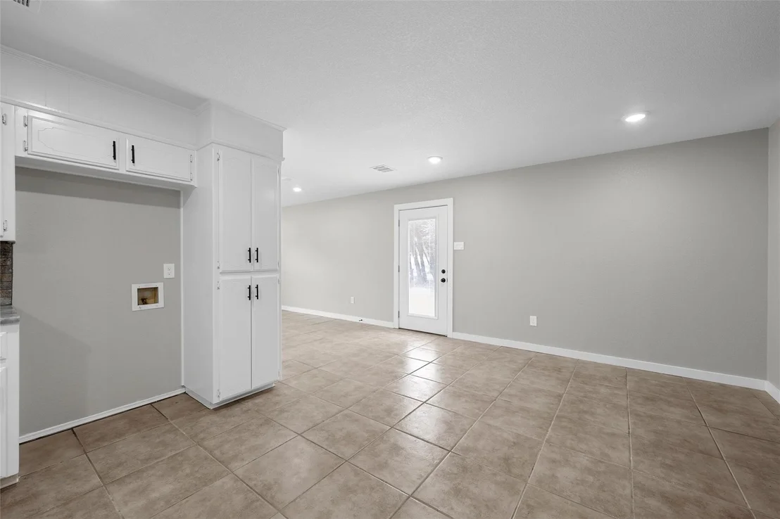 Photo of 139 Cresthill Circle