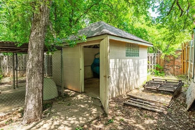 Photo of 2401 Oak Shadow Court