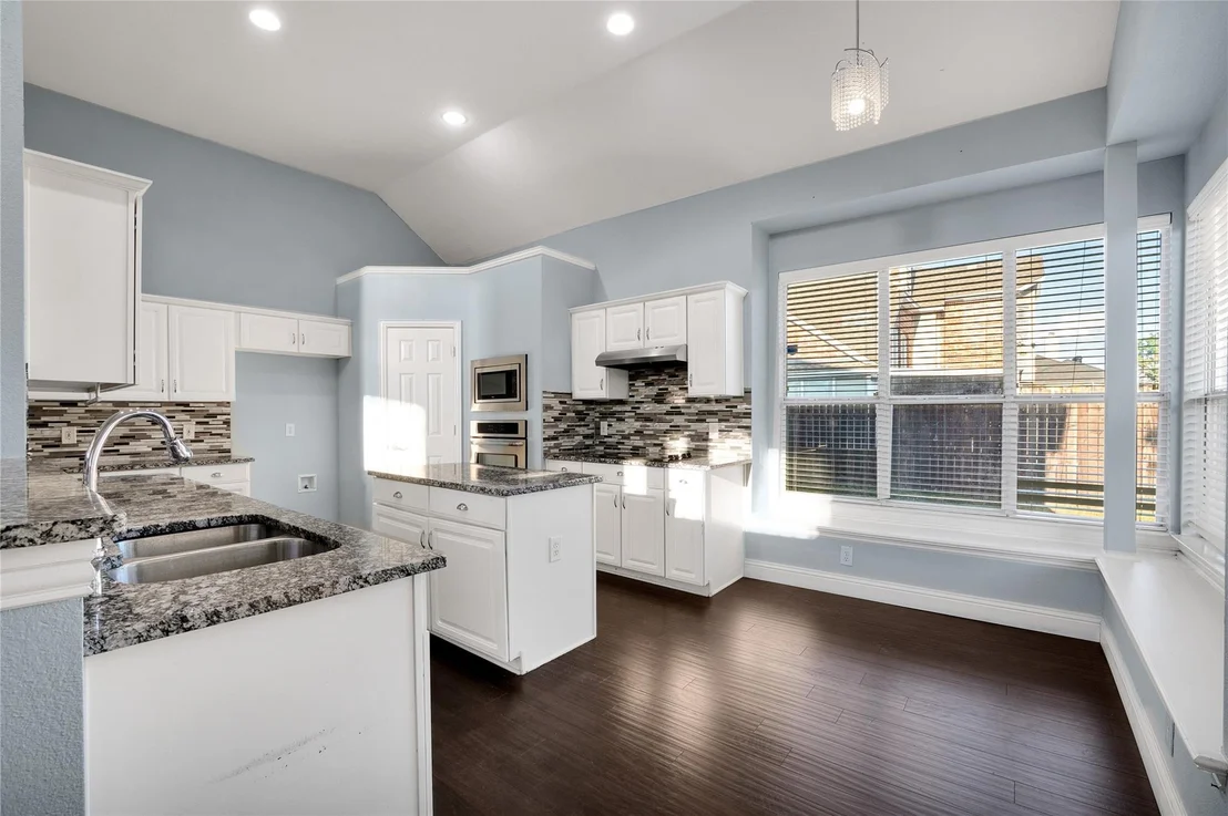 Photo of 2106 Hillside Drive