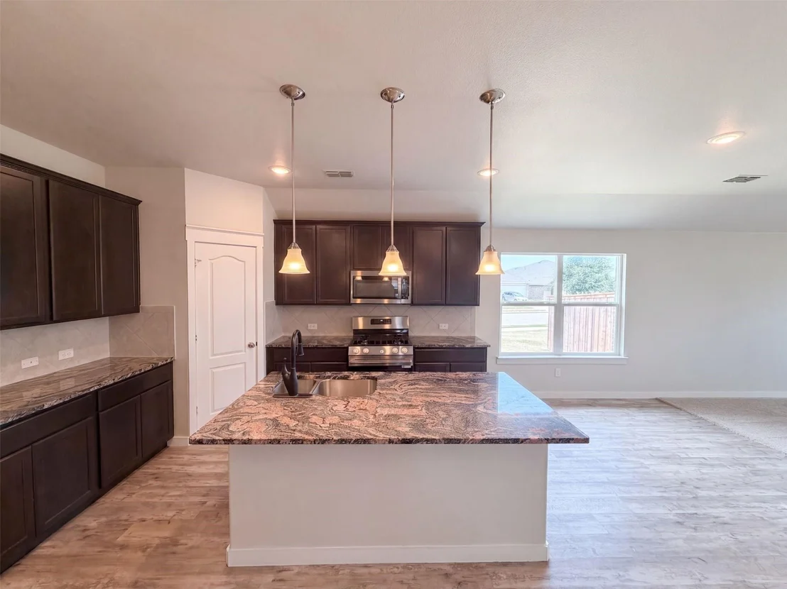 Photo of 8956 Devonshire Drive
