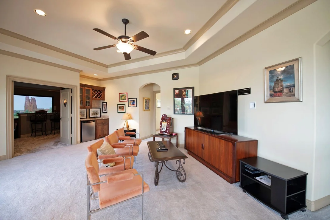 Photo of 100 Manor Drive