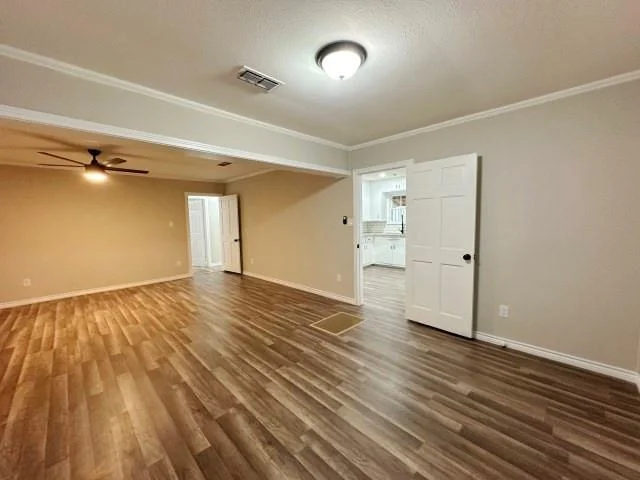 Photo of 302 W Highland Avenue