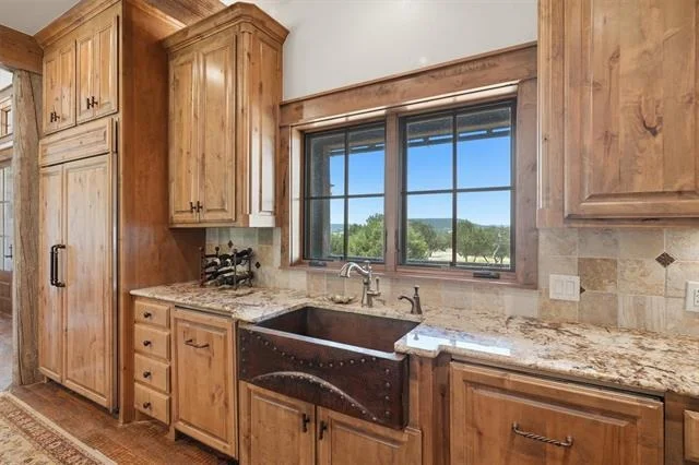 Photo of 1046 Grandview Drive