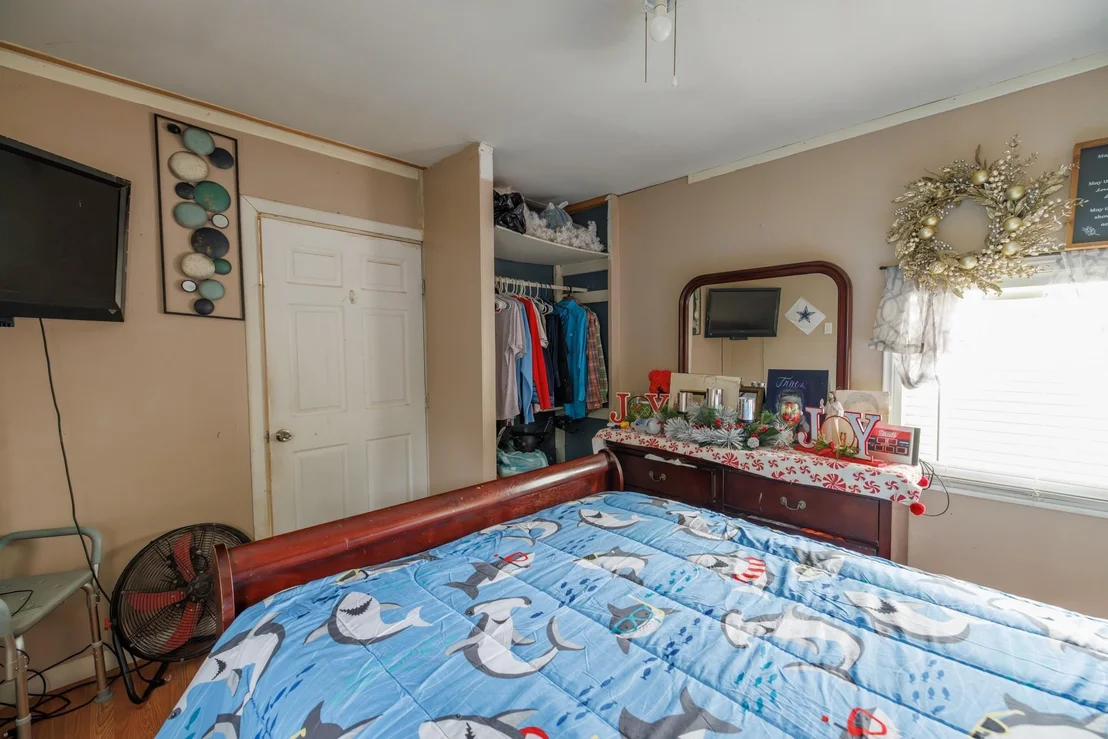 Photo of 308 W 5th Street