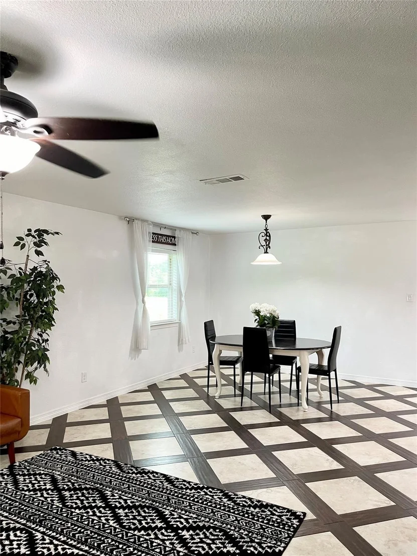 Photo of 1581 County Road 1079