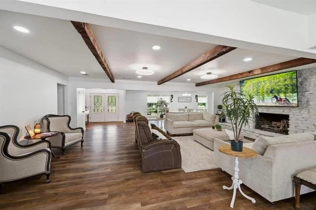 Photo of 6602 Lyons Road