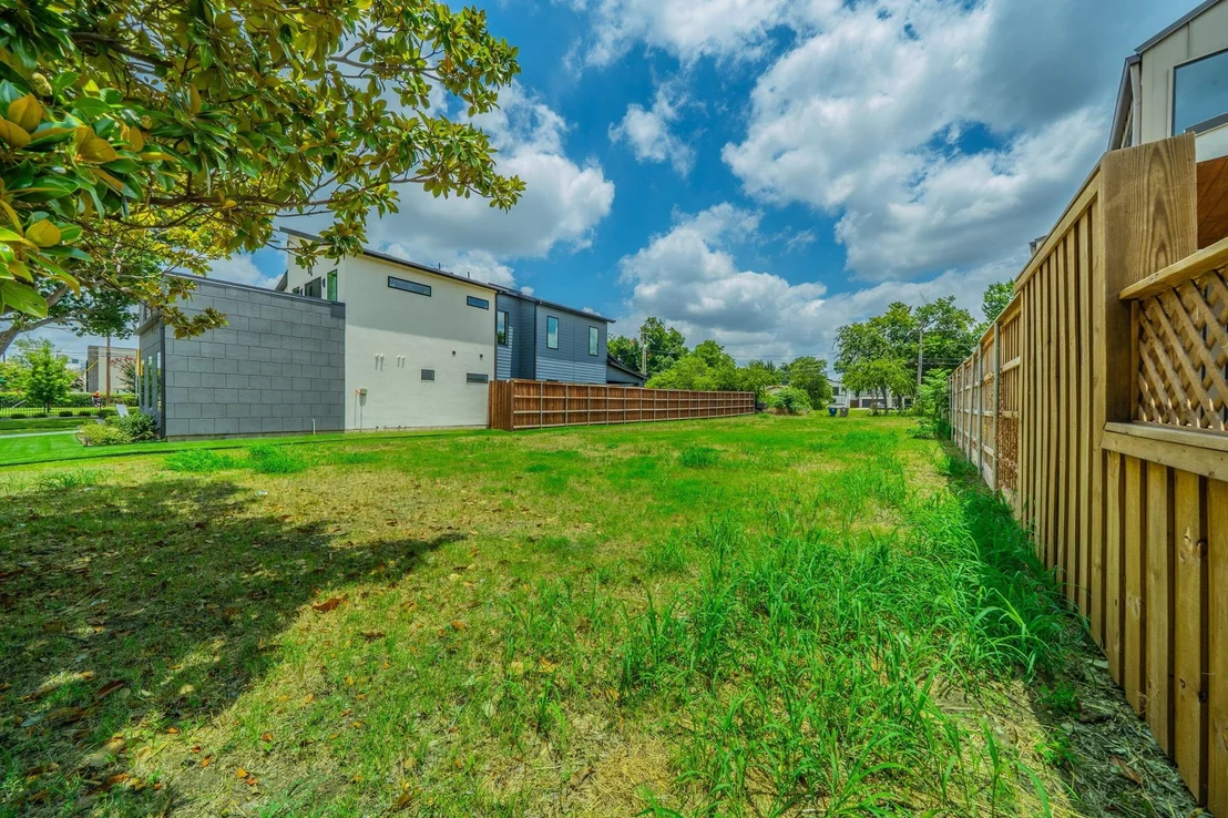 Photo of 7610 Roper Street