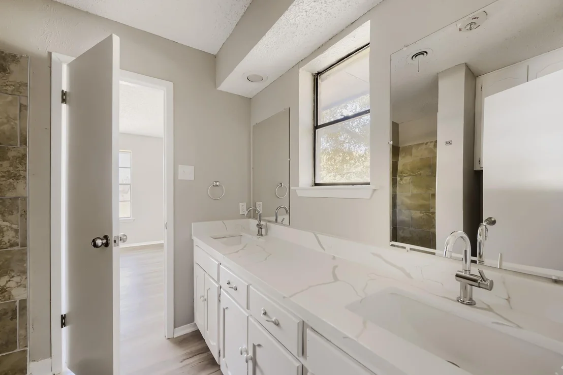 Photo of 2185 Jana Lane