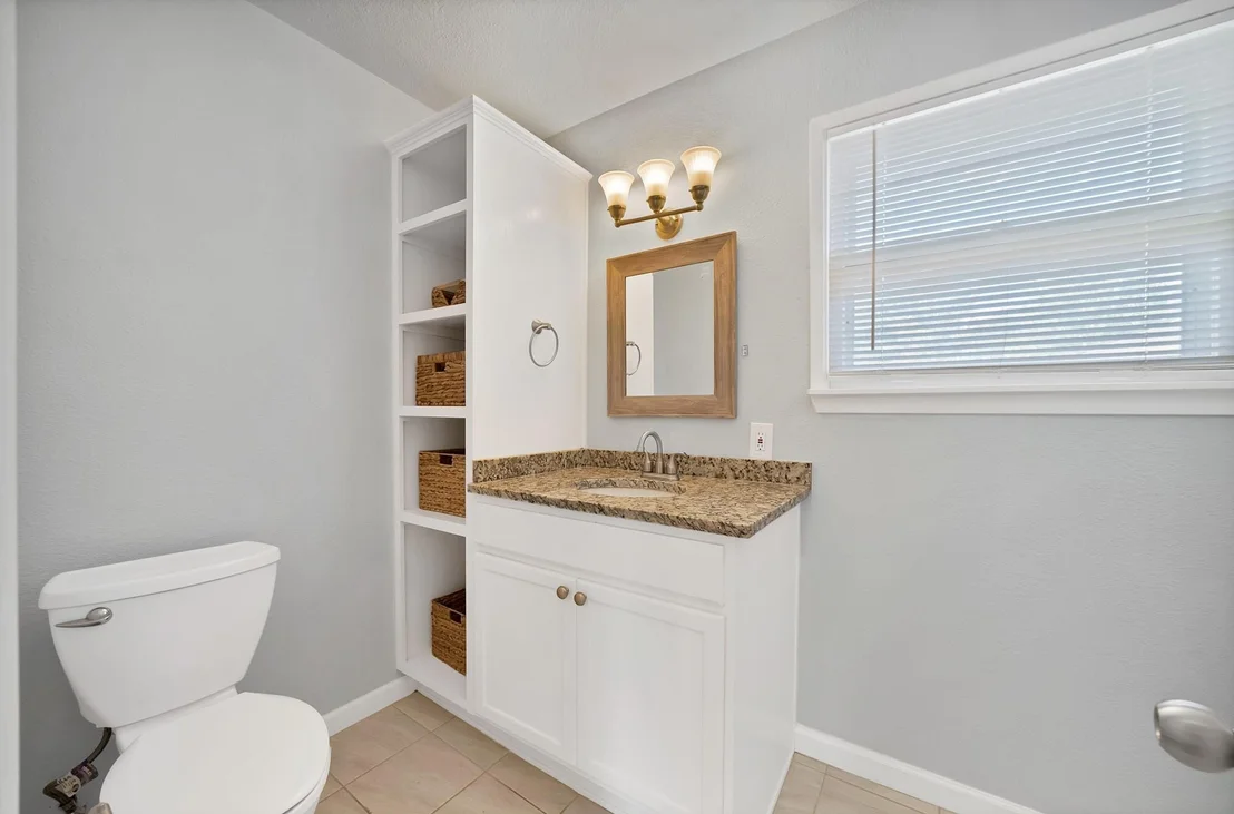 Photo of 1003 Brookhollow Drive