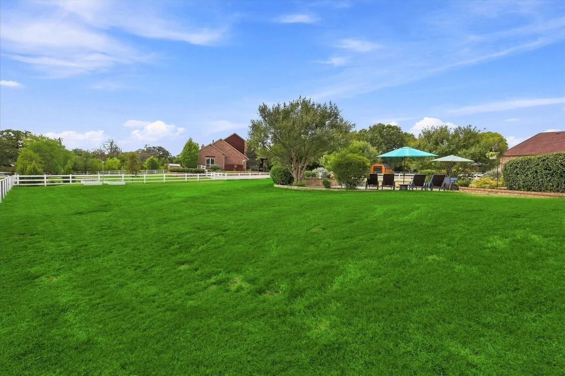 Photo of 1228 Robin Drive