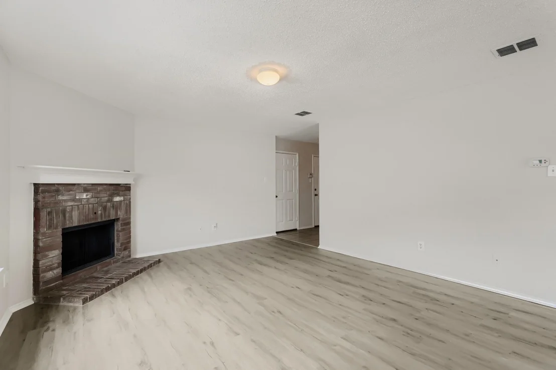 Photo of 1625 White Oak Road