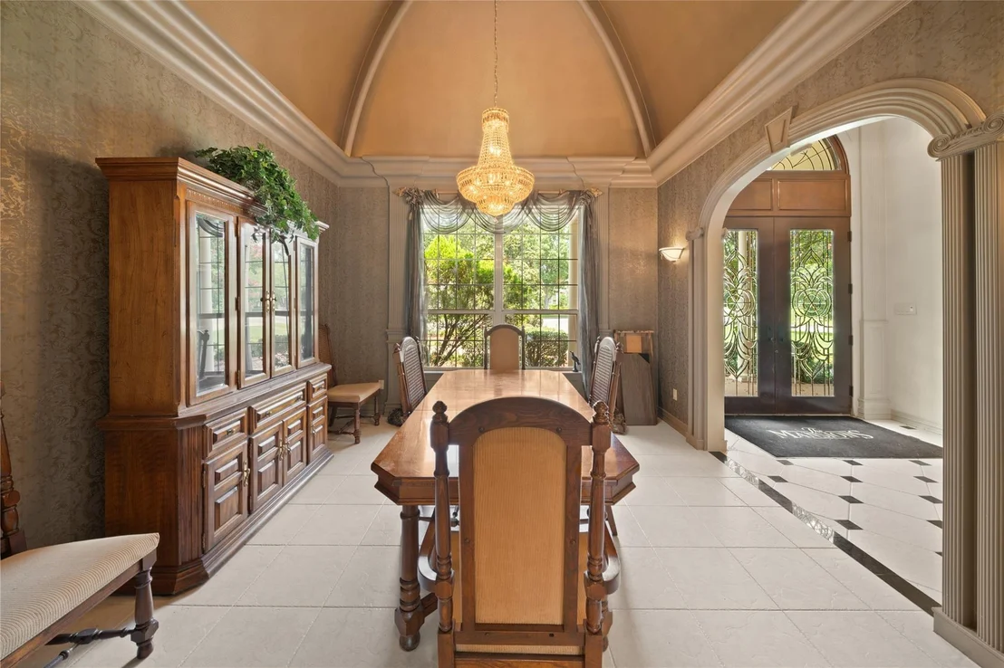 Photo of 7402 Hollytree Drive