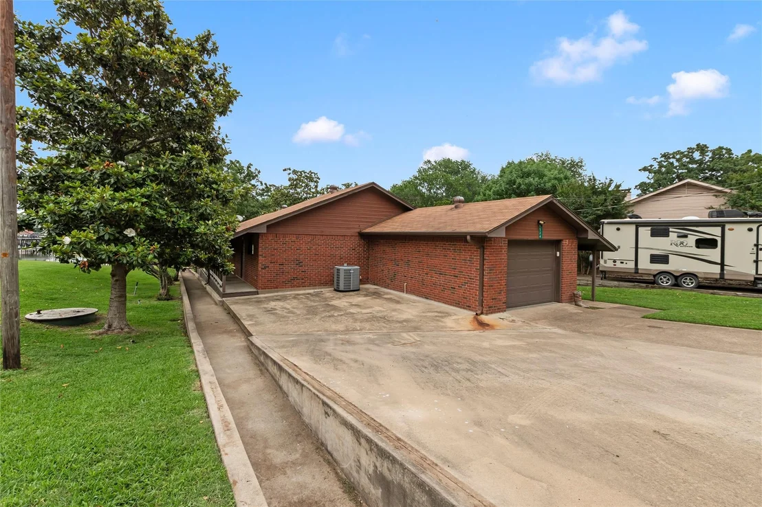 Photo of 1524 Villa Cove Drive