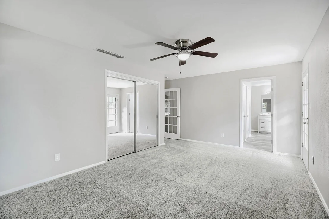 Photo of 1414 Dumont Drive