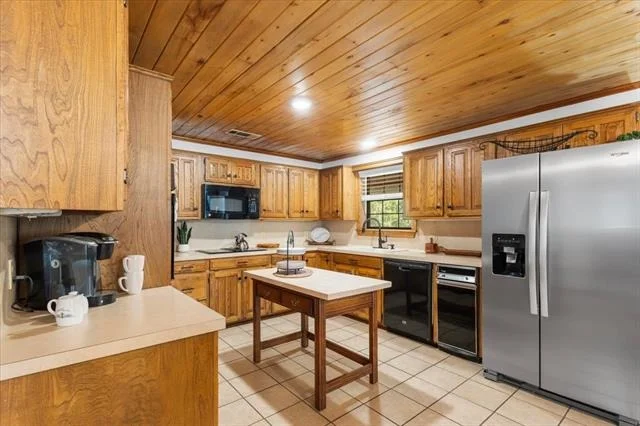 Photo of 1603 Pineview Lane