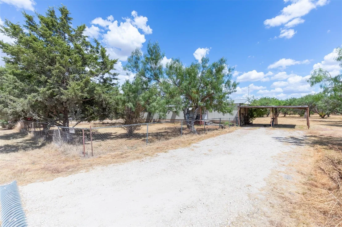 Photo of 1186 Private Road 2431