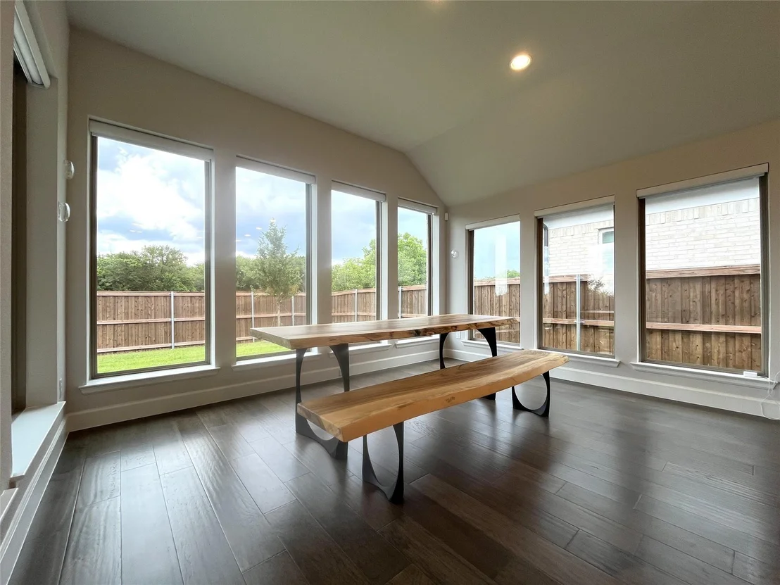 Photo of 2834 Midlake Drive