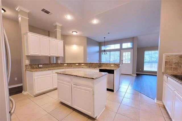 Photo of 1604 Knoll Ridge Circle