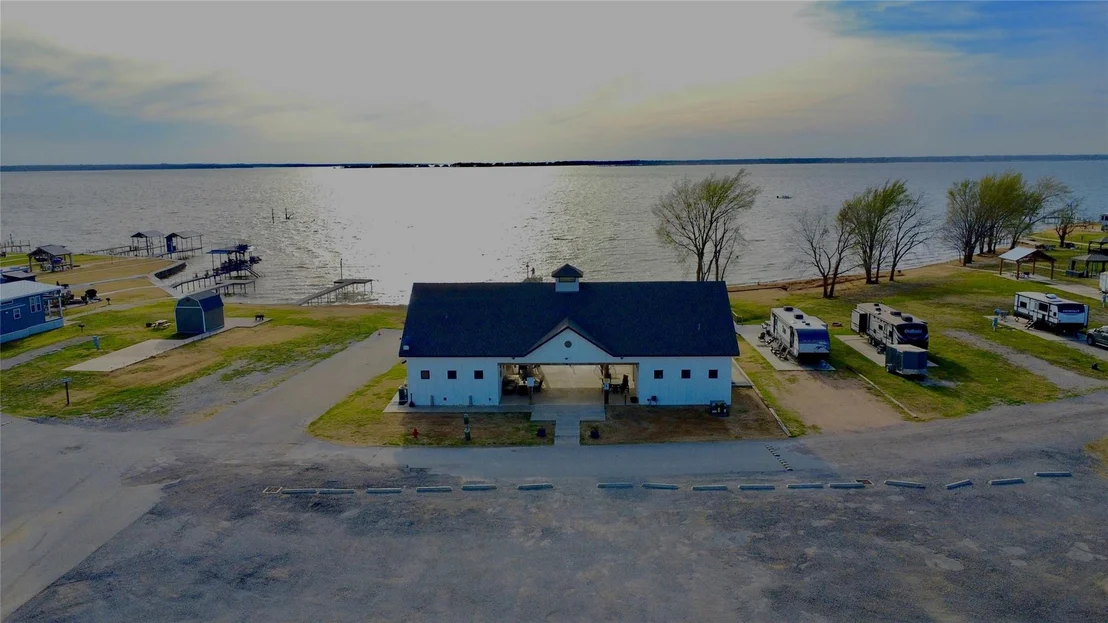 Photo of 6082 Peninsula Road