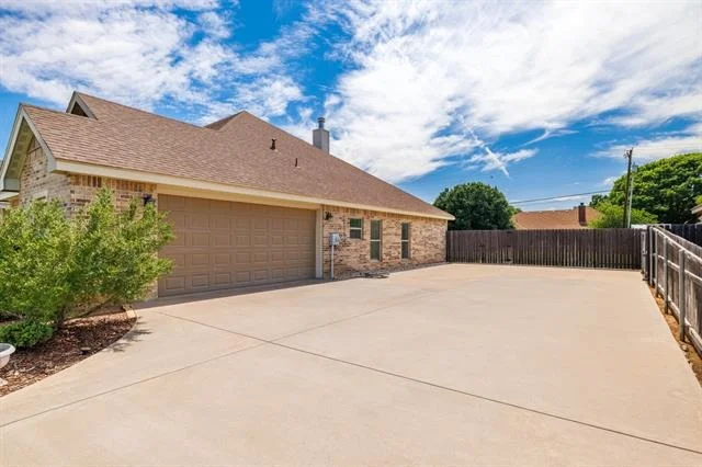 Photo of 6710 Summerwood Trail