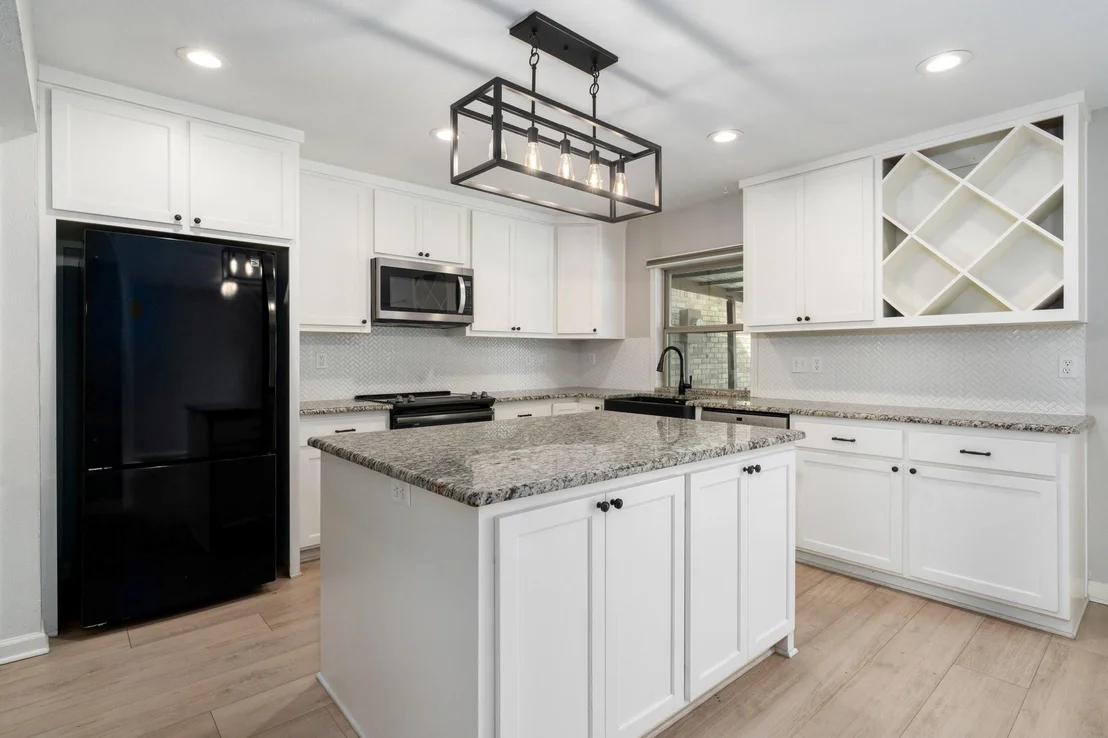 Photo of 413 Sandy Knoll Drive