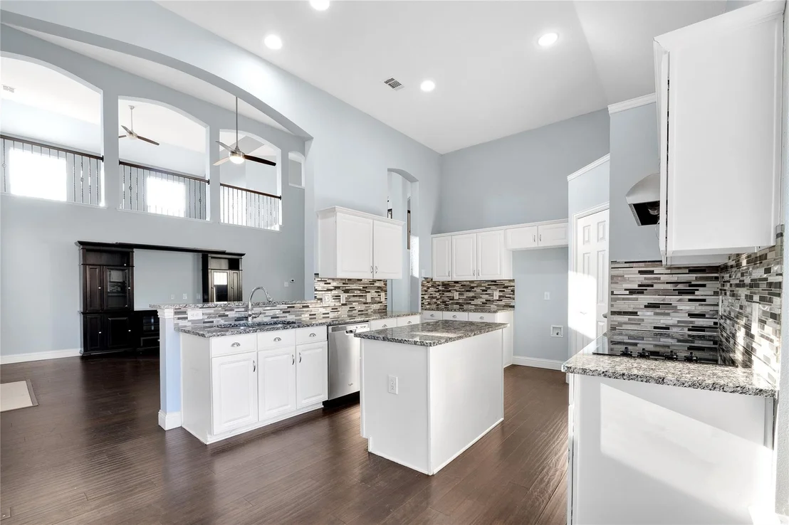 Photo of 2106 Hillside Drive