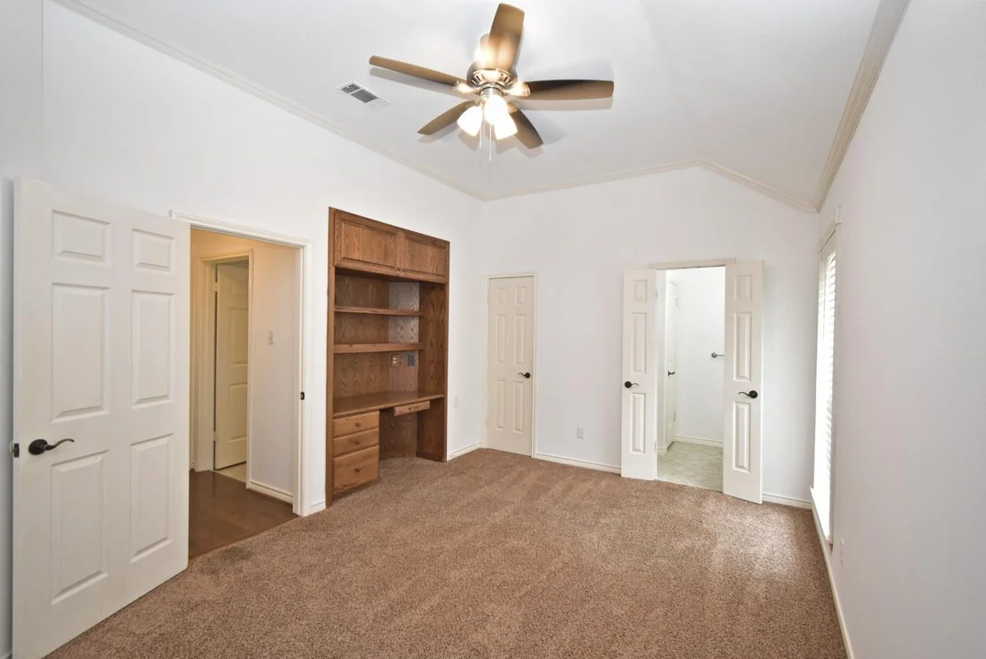 Photo of 2902 Live Oak Drive