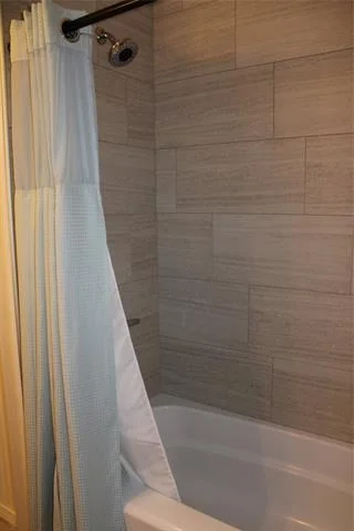 Photo of 208 PARK DR