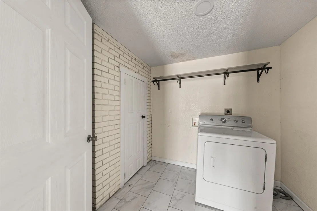 Photo of 1126 W 7th Street