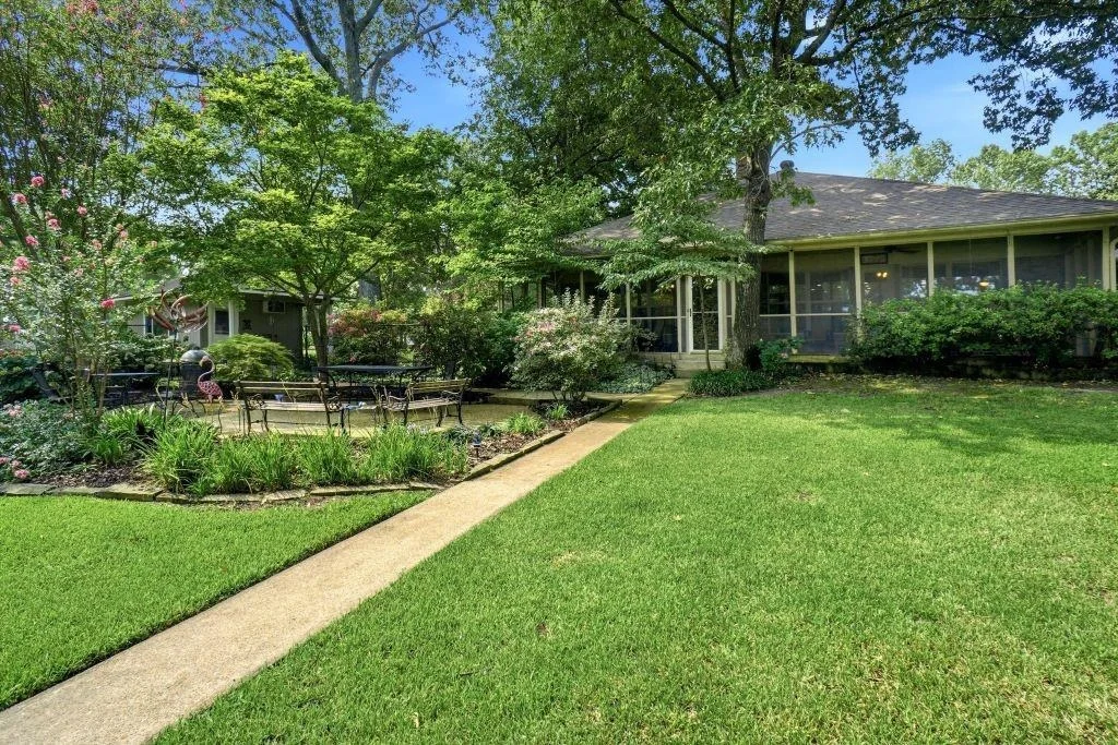 Photo of 665 Private Road 5881