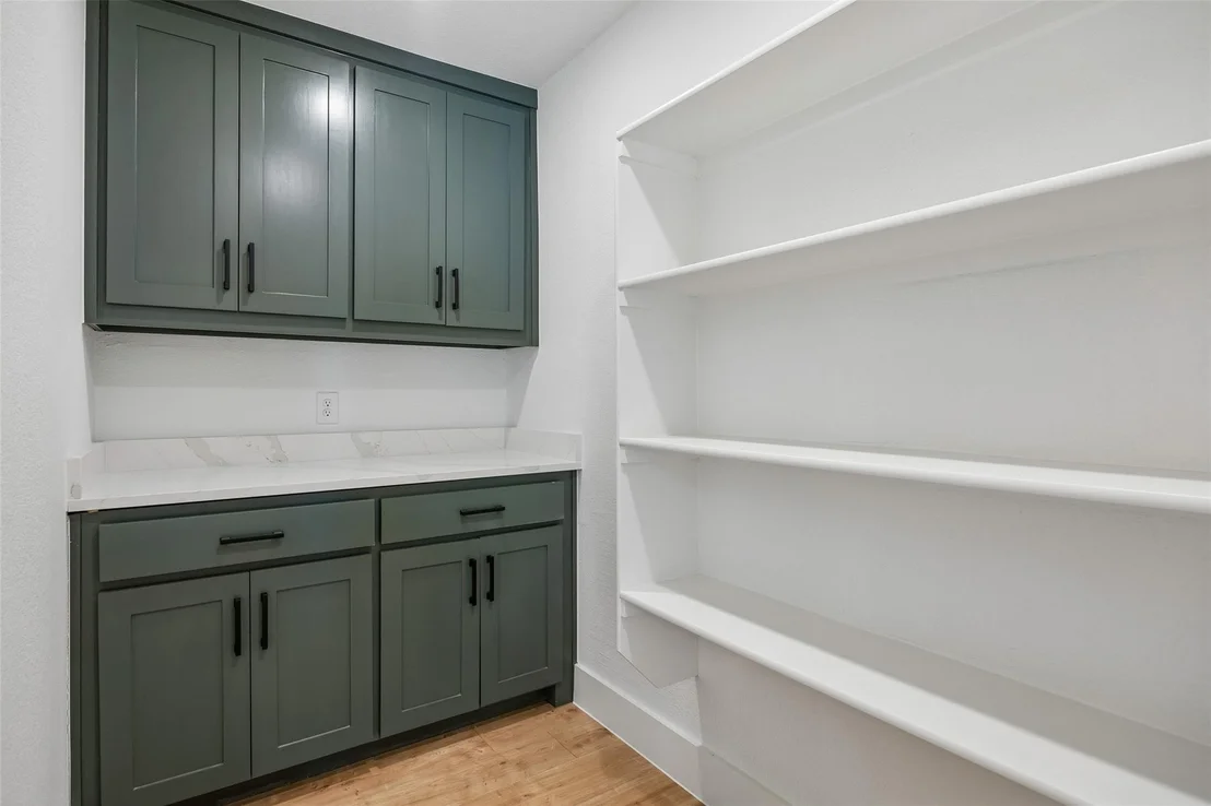 Photo of 2401 Chimney Hill Drive