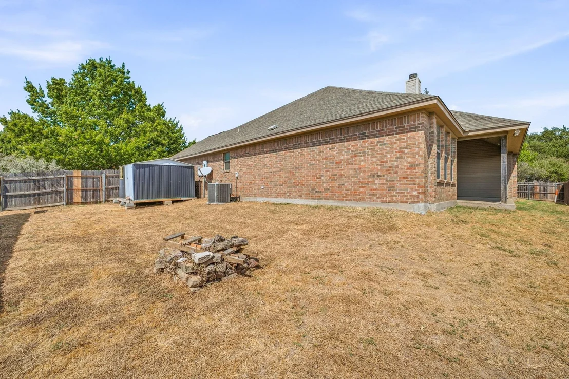 Photo of 914 Winding Road