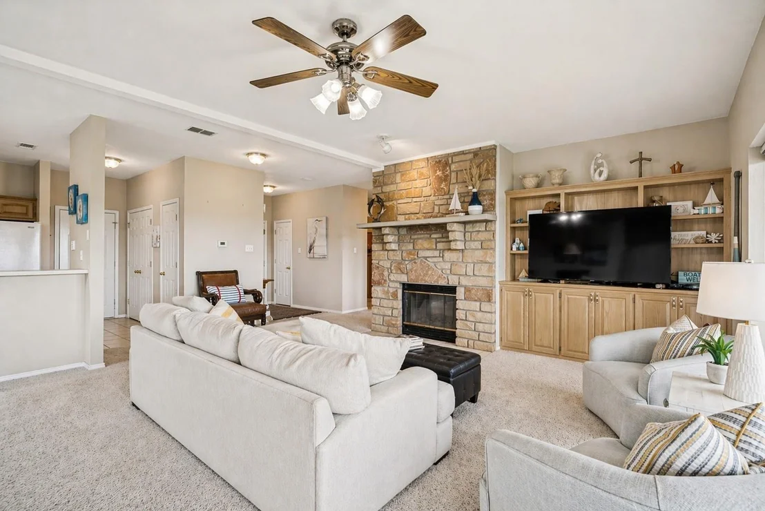 Photo of 303 Eagle Point