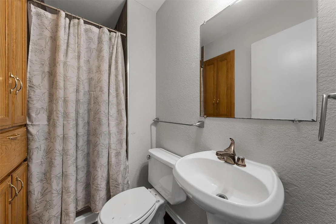 Photo of 1307 Luanne
