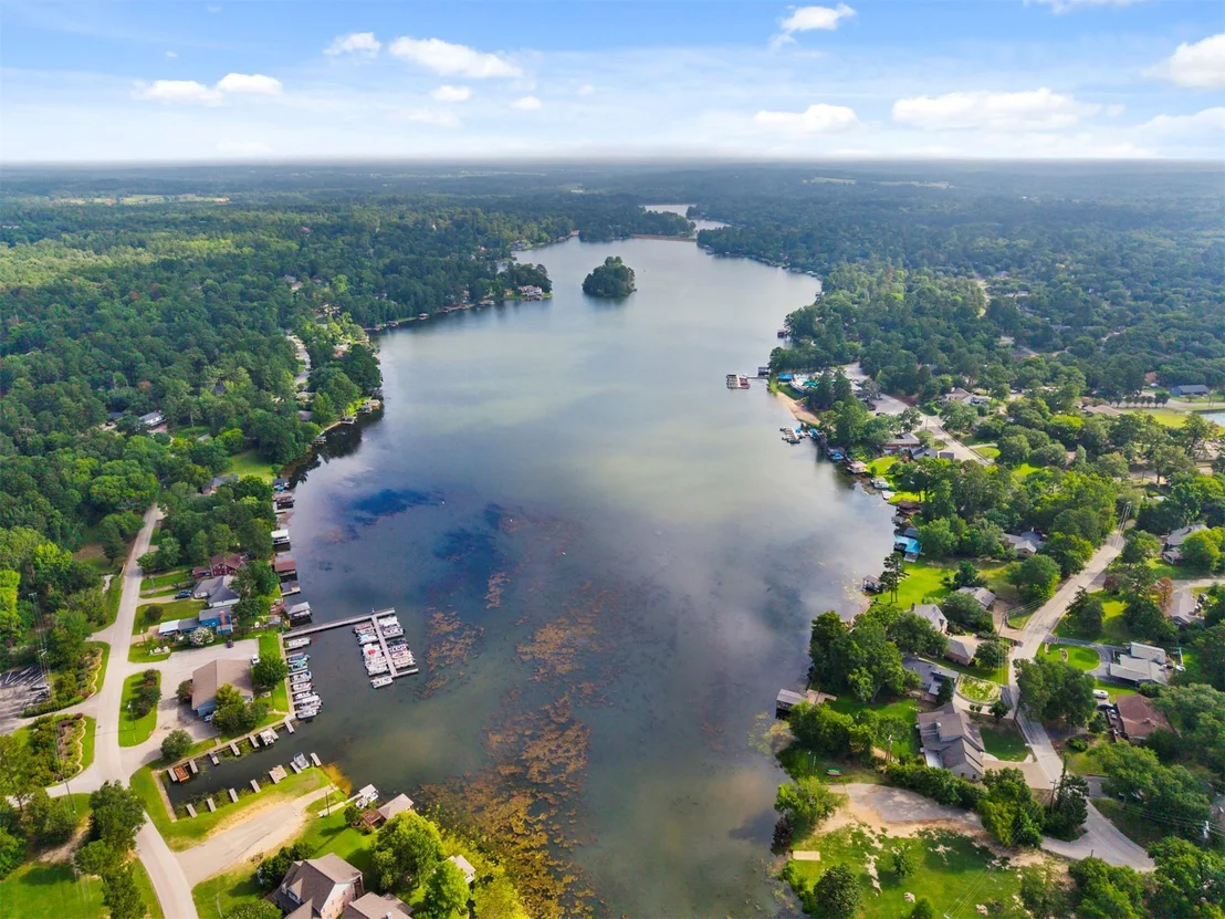 Photo of 1656 Pineview Lane