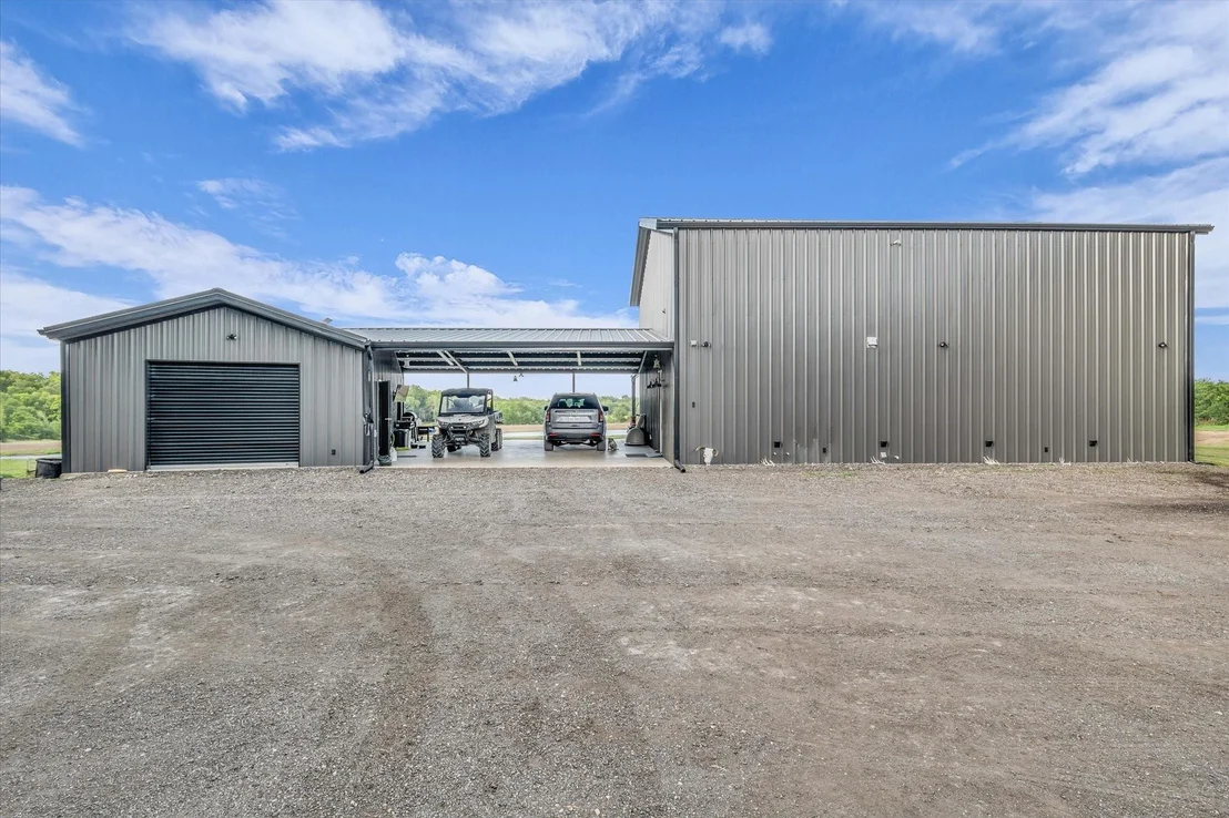 Photo of 350 County Road 494 S
