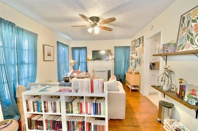 Photo of 2224 Live Oak Avenue