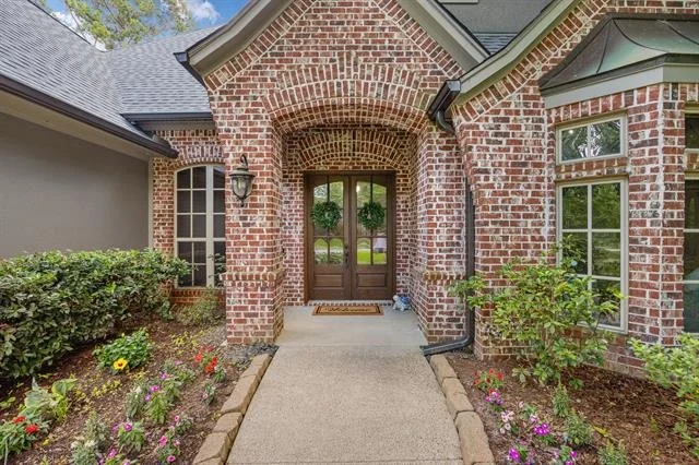 Photo of 1915 Stonegate Valley Drive